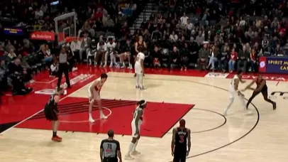 游戏直播-杨瀚森次节出场仅1分钟被吹罚防守3秒，随后被替换下场